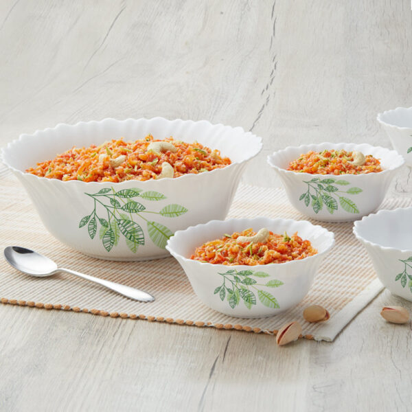 Larah Fauna 5 pc Pudding Set